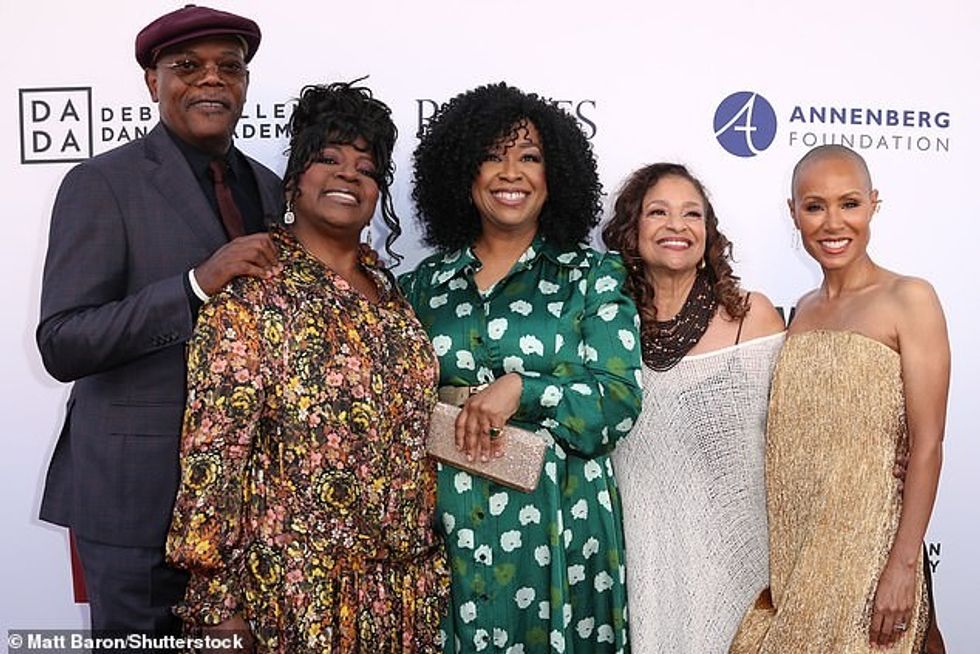 56426129 10704181 The 50 year old actress wore a strapless gown that featured her a 1 1649565890880