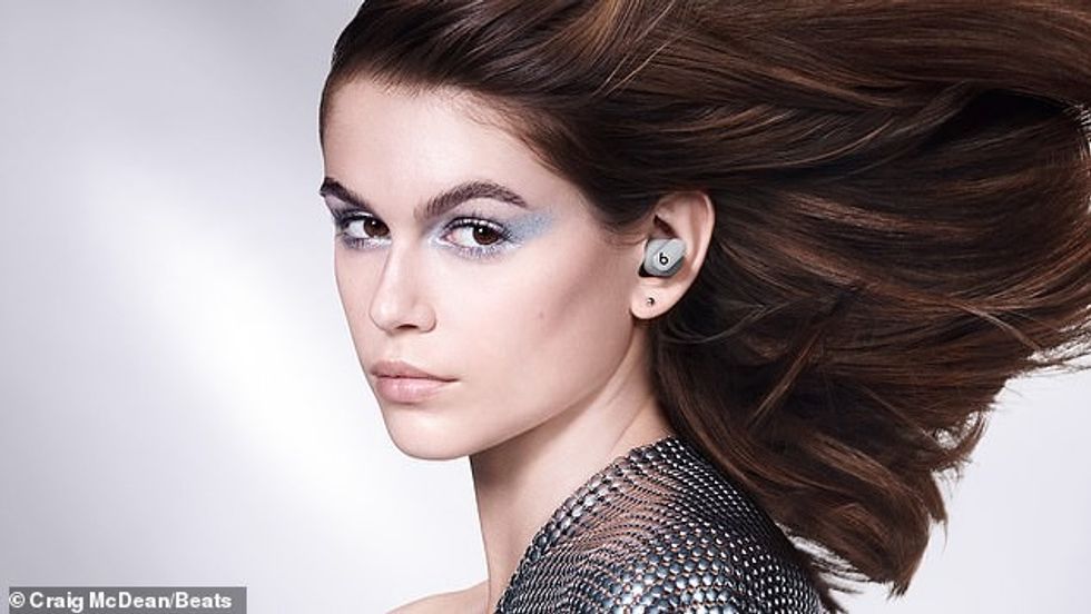 56555759 0 image a 230 1649834209449