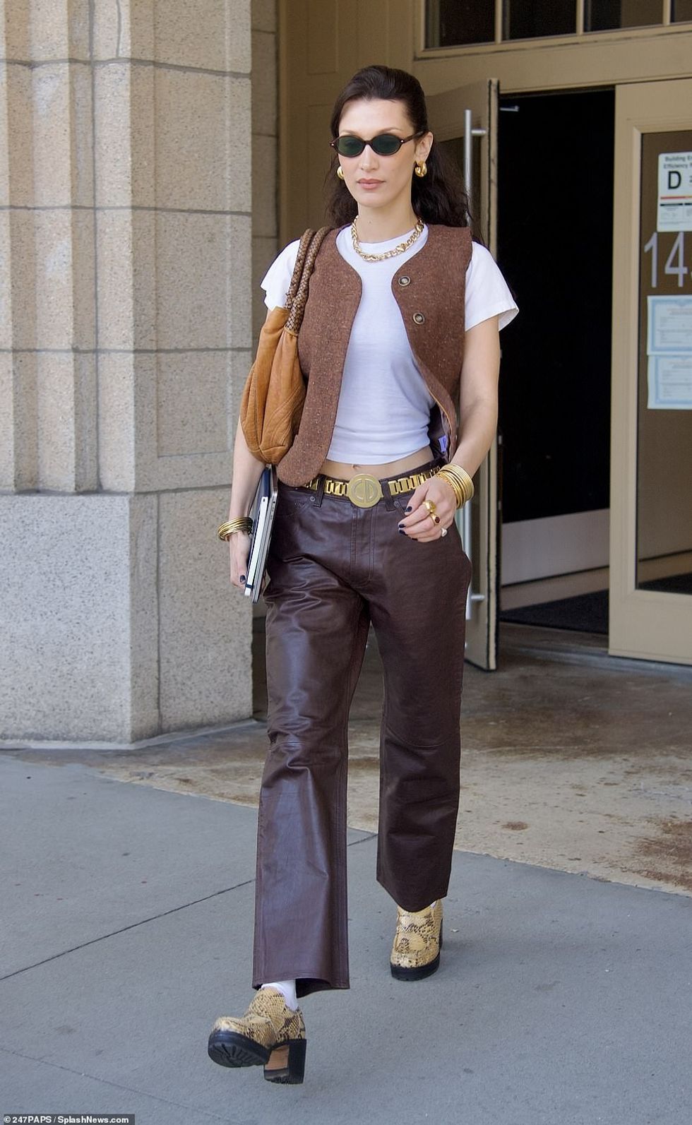 56584067 0 image m 32 1649883501549