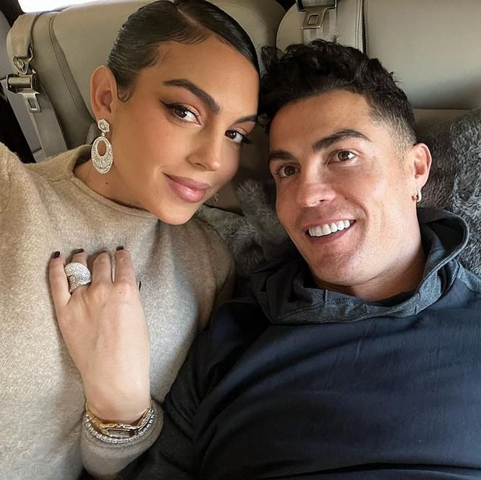 56756161 10729309 Georgina and footballer Cristiano famously met while she was wor a 39 1650310862597