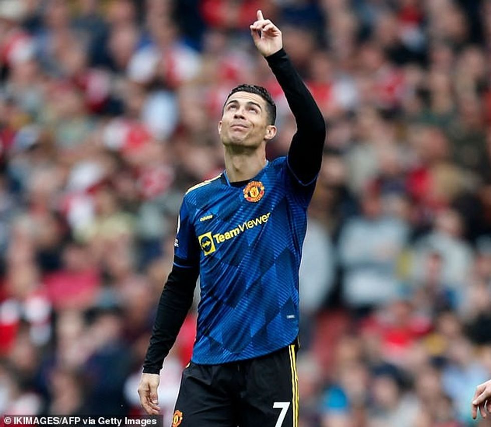 56958729 10748211 He pointed to the heavens after his goal appearing to pay tribut a 133 1650800404964