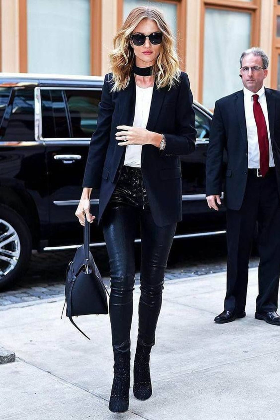 56ecffaf0df955bca5ffea