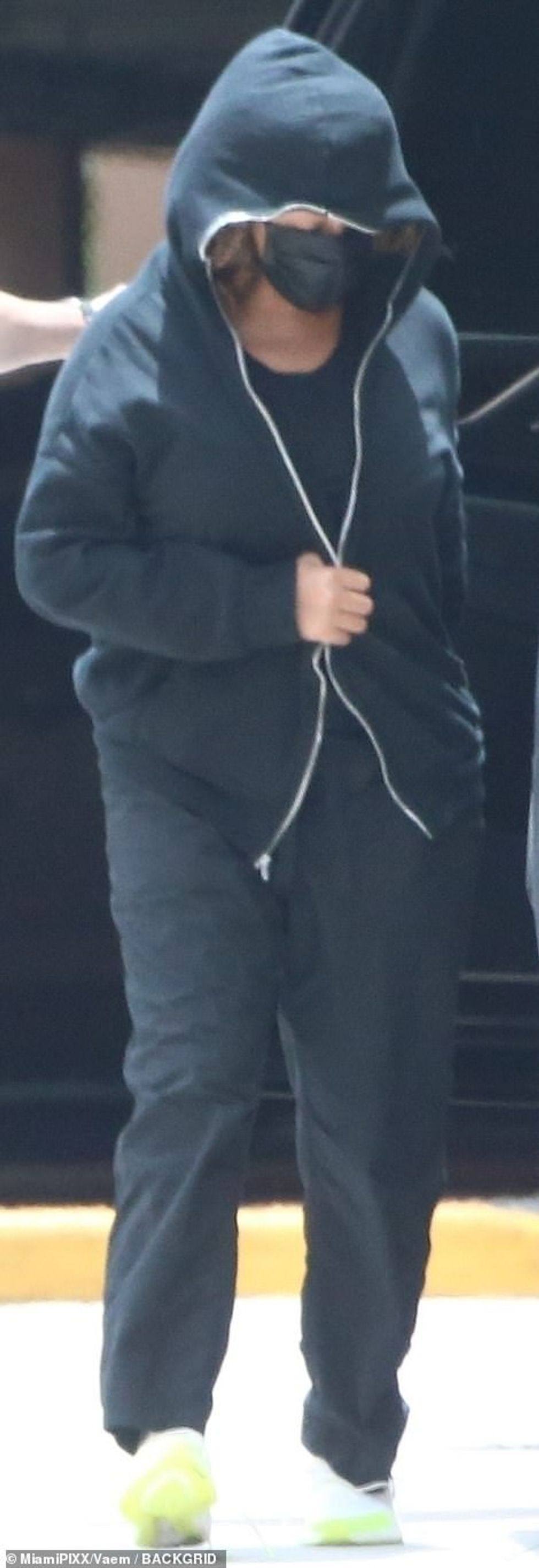 57309327 10775393 x m 34 1651505144283