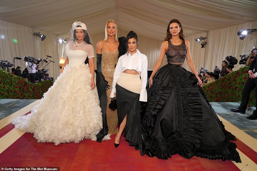 57331737 10776817 Family ties Kylie Jenner Khloe Kardashian Kourtney Kardashian an a 129 1651547129885