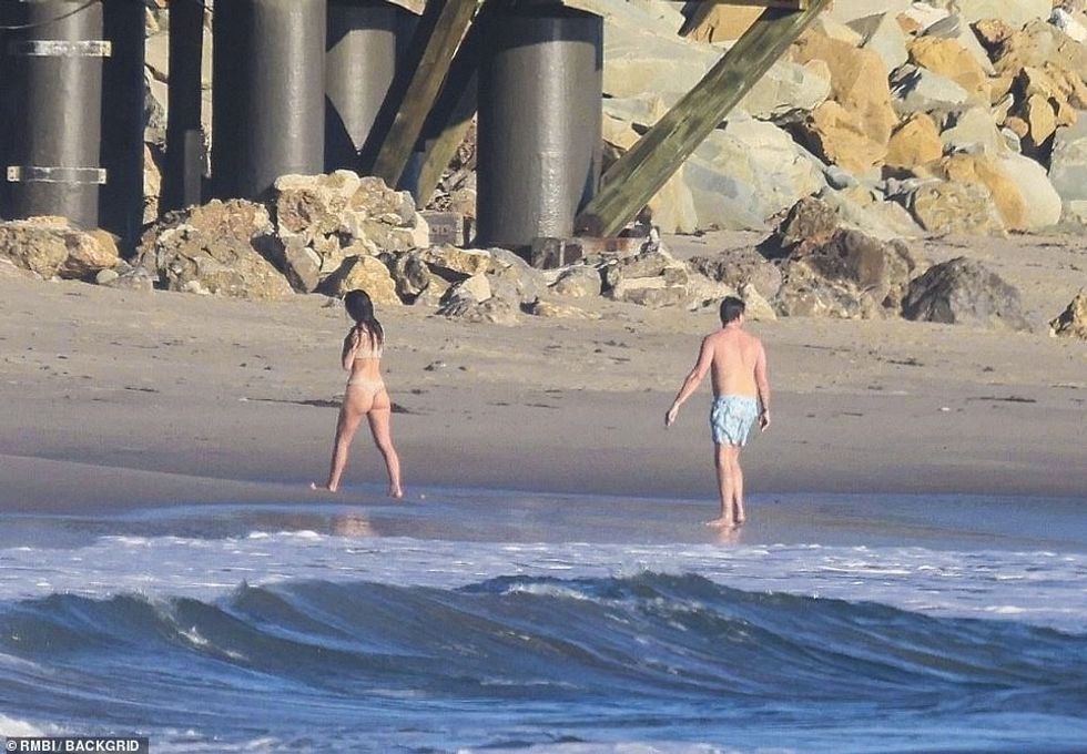 57894157 10822945 Suited up Later the Titanic star switched into baby blue pattern a 31 1652741568117