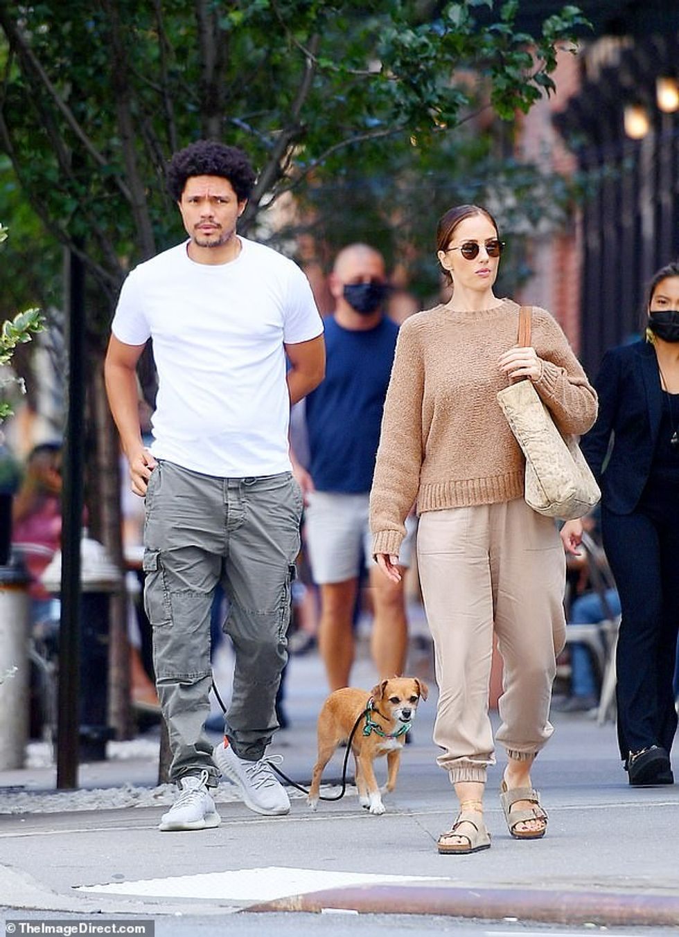 57997043 10831303 image a 140 1652916837084