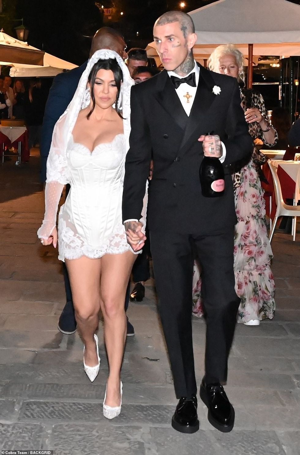 58174451 0 Couple Mother of three Kourtney 43 and Blink 182 drummer Travis a 2 1653315853716