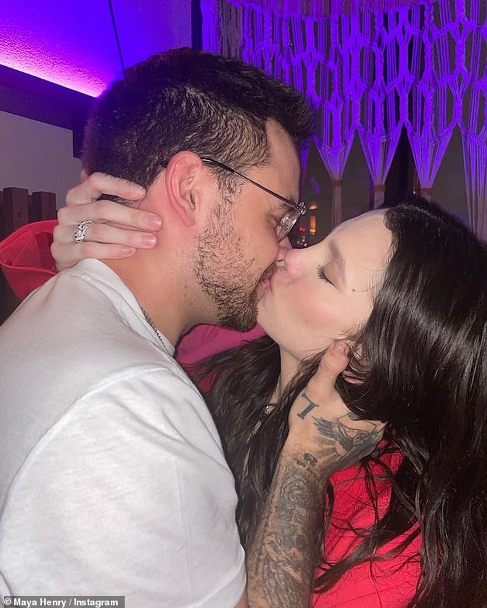 58181403 10846169 Happier times In an interview Liam recently admitted that the co a 112 1653328611517