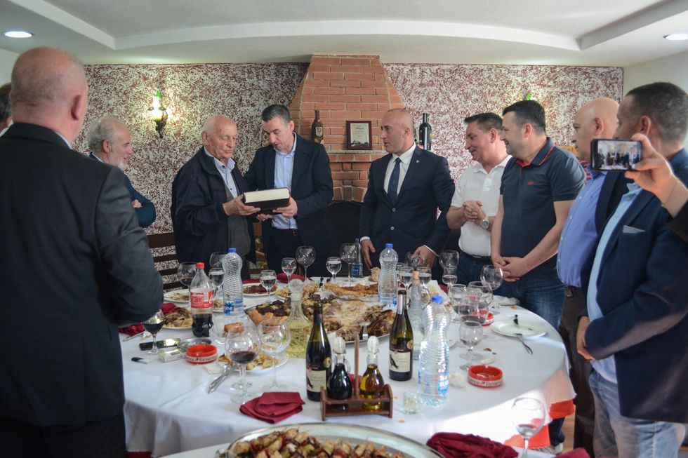 58381722 2229584217101375 5969626854900891648 o