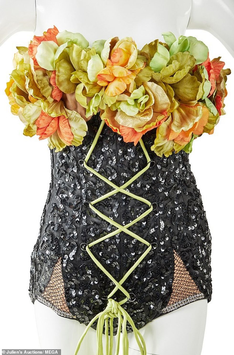 58561129 10876159 Sizzling The treasures on offer include a note Marilyn wrote to a 1 1654118246830