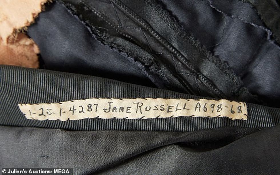 58561139 10876159 Costume label Marilyn and Jane led the cast of Gentlemen Prefer a 15 1654119721834