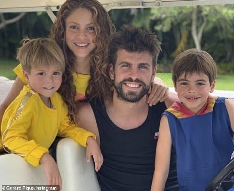 58673551 11398077 Break up Shakira and Gerard split four months ago pictured with a 8 1667813850780