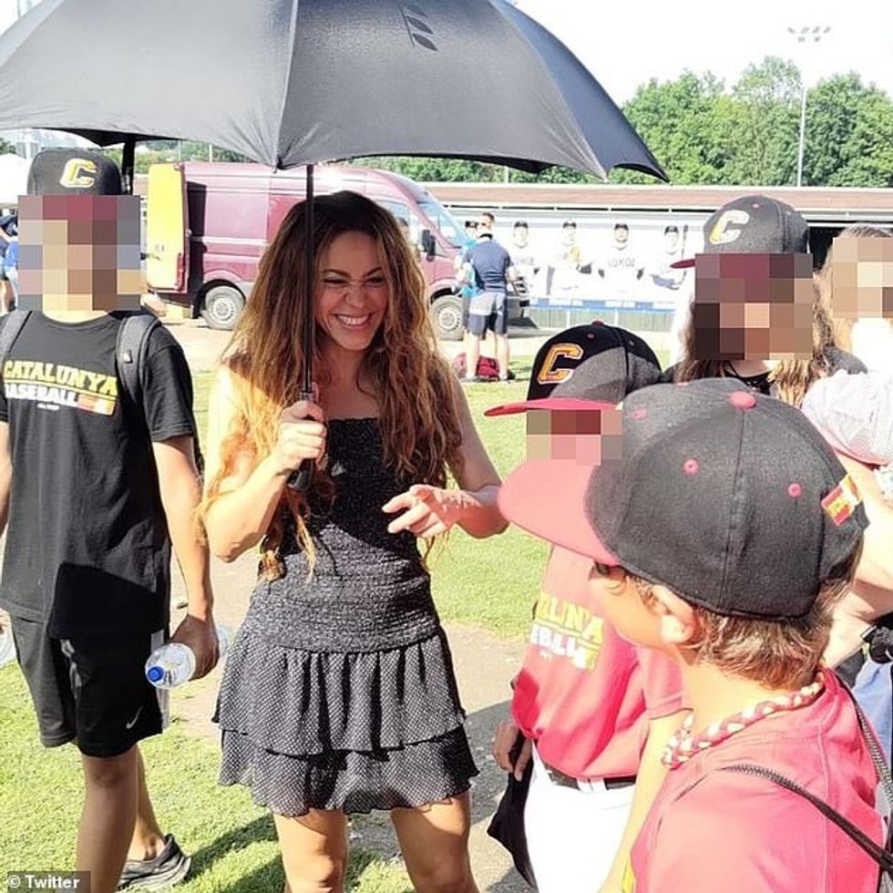 58758043 10890663 Together Shakira and her ex partner Gerard Piqu have reunited fo a 59 1654549306366