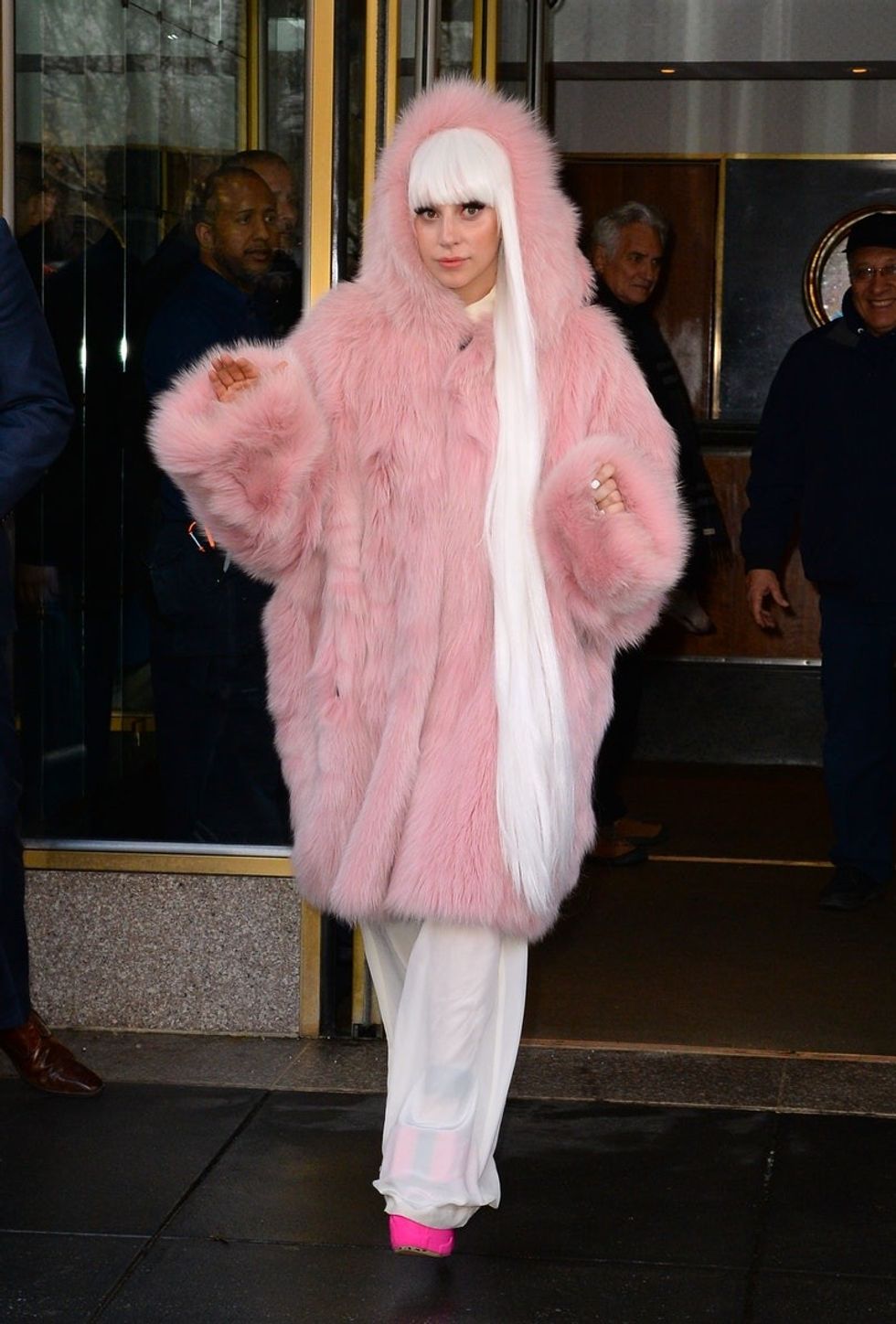 58da9e052d05881d66ad28bf 23