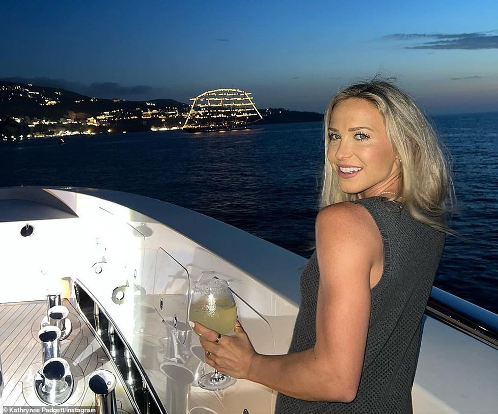 59194401 10927419 image a 8 1655473837922