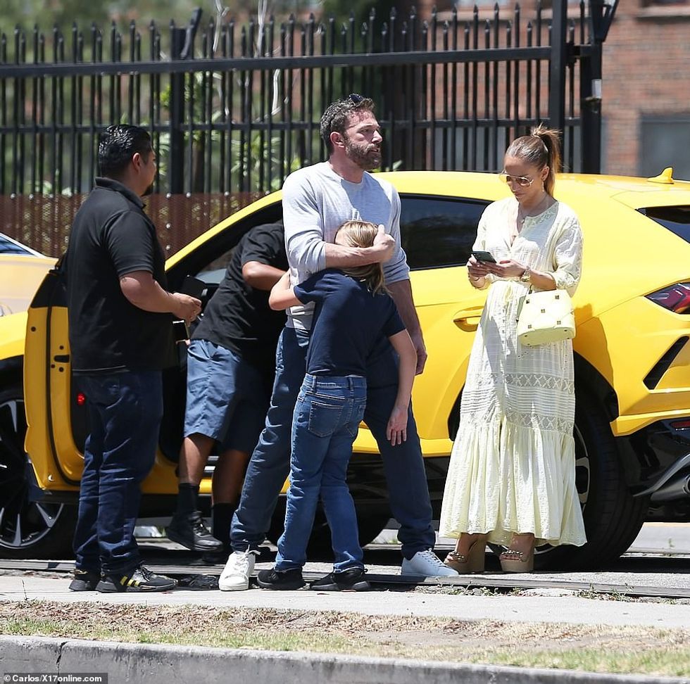 59558061 10955661 Accident Ben Affleck s son Samuel 10 was behind the wheel of a L a 16 1656321995078