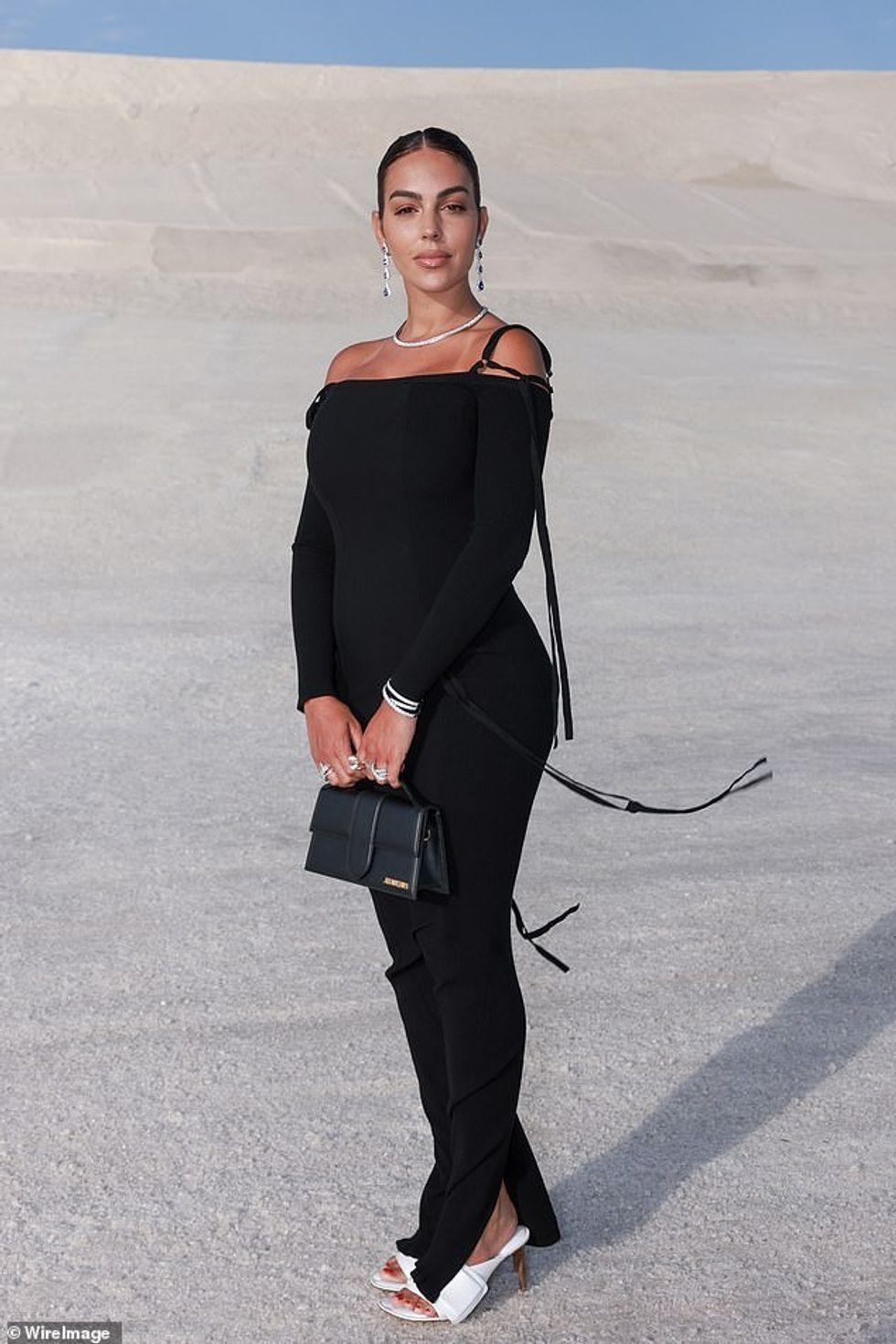 59597489 10959051 image a 16 1656372123078