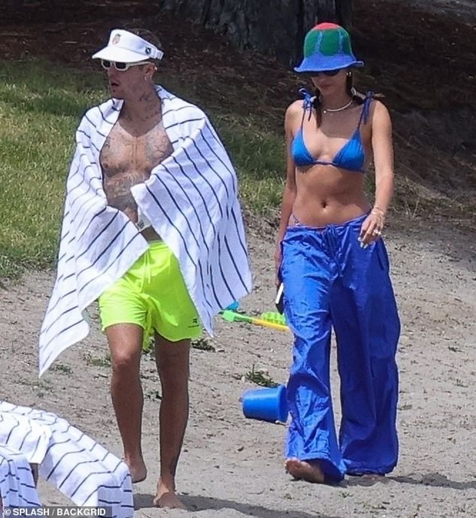 59949407 0 Leaning on each other Hailey has been giving fans an update on J a 58 1657138023384