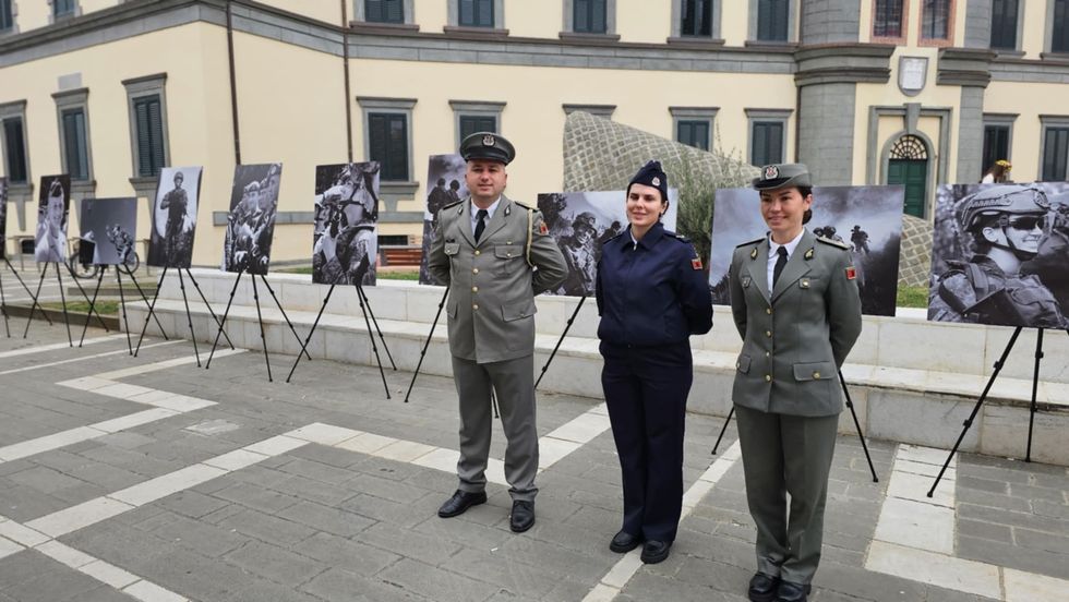 59e31fb9 54d1 4921 ba89 a8a004255b2c