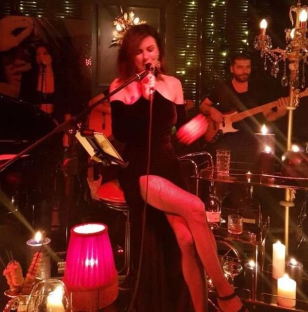 5a33ce8bd3806c25e829809b