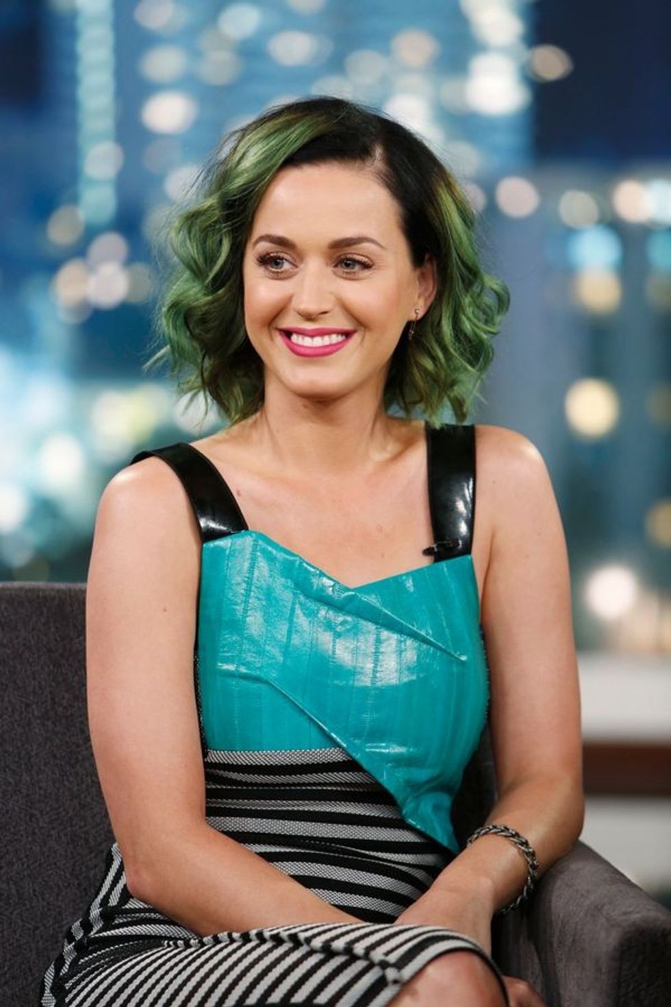 5bb4a0972200004301dc2a3a