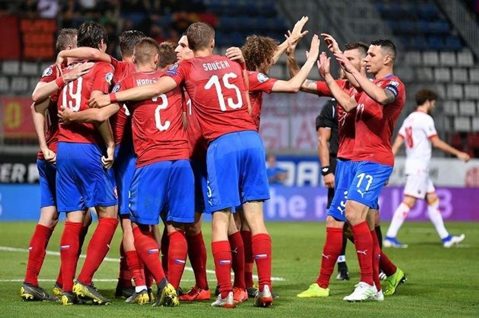 5cfeb7b37da7a95f30e90100 279470