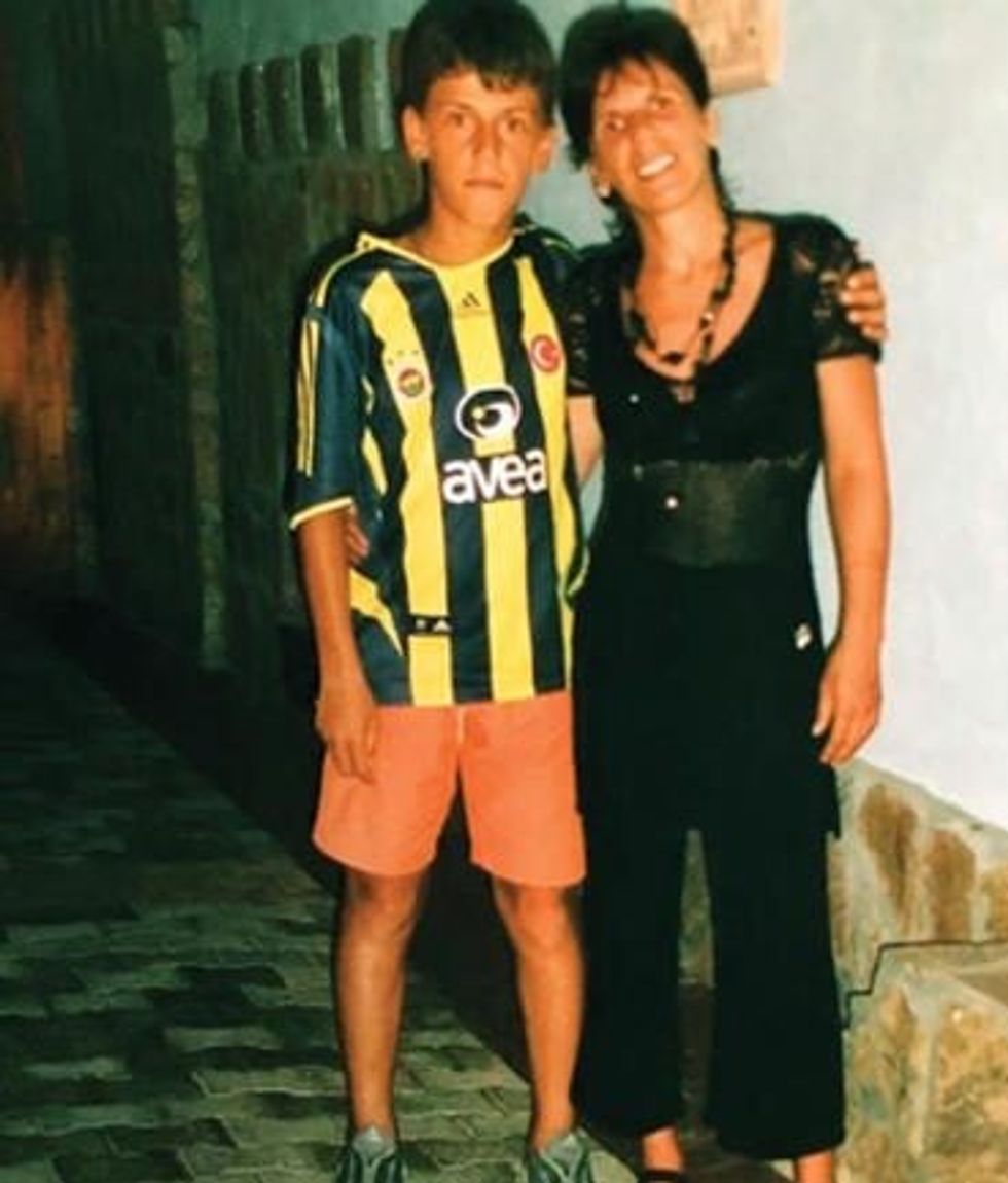 5d4d1ef40f25441814272ffc e1565339571738