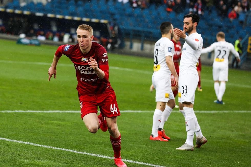 5ea19f361f4f4 o full