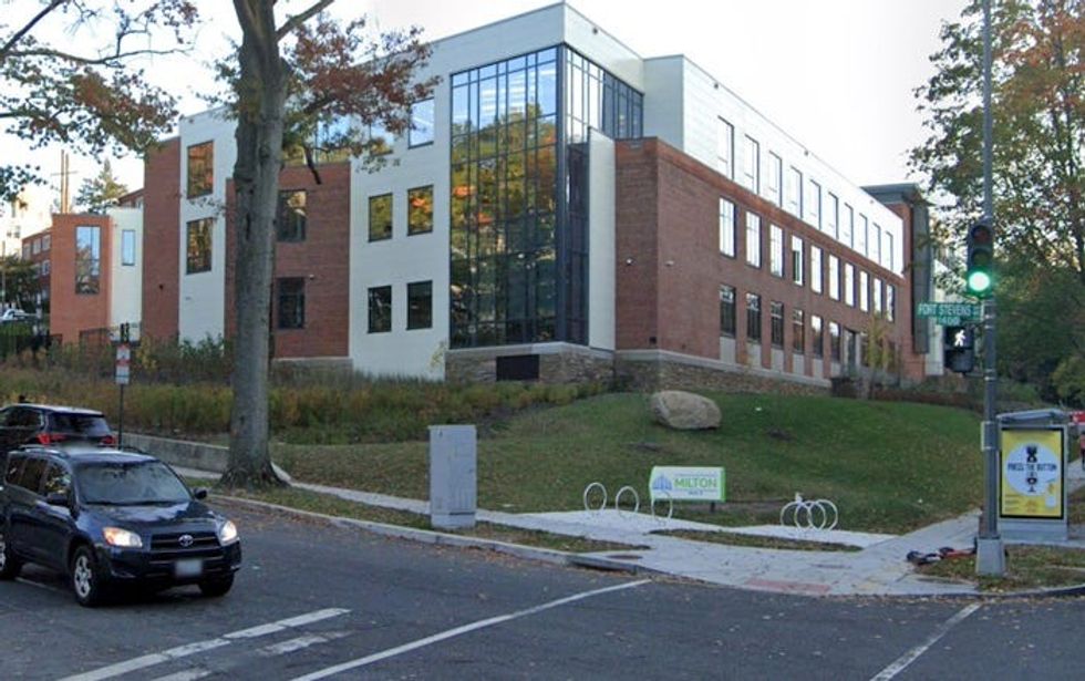 5fad2f814044a00018f761de 1