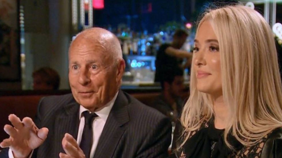 5fde94eb0da6381b33076d8c o U v2