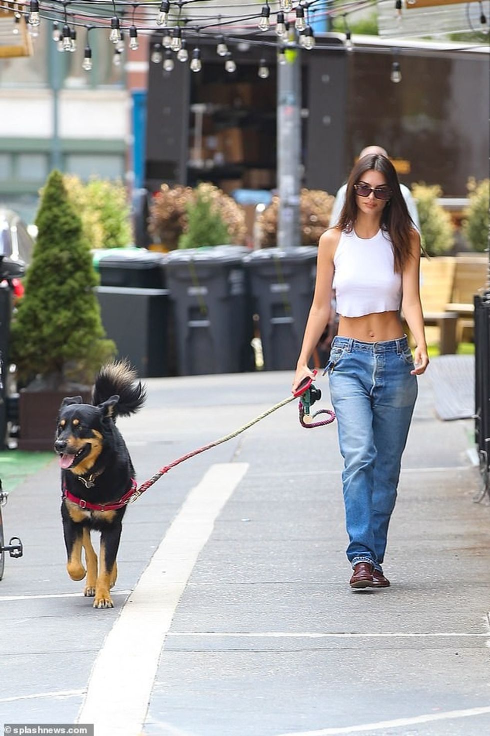 60318091 11018487 Leaving Emily Ratajkowski is reportedly getting ready to divorce a 62 1657912472483