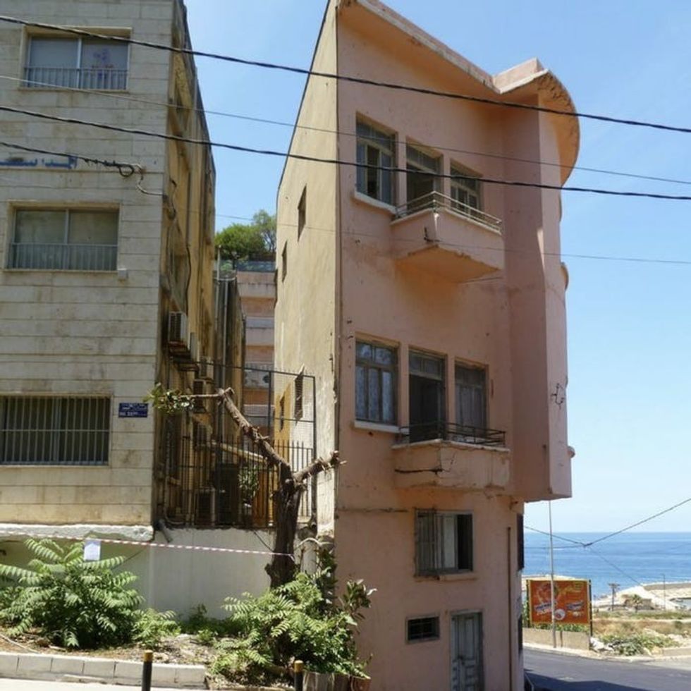 604b7942fea127001886a674