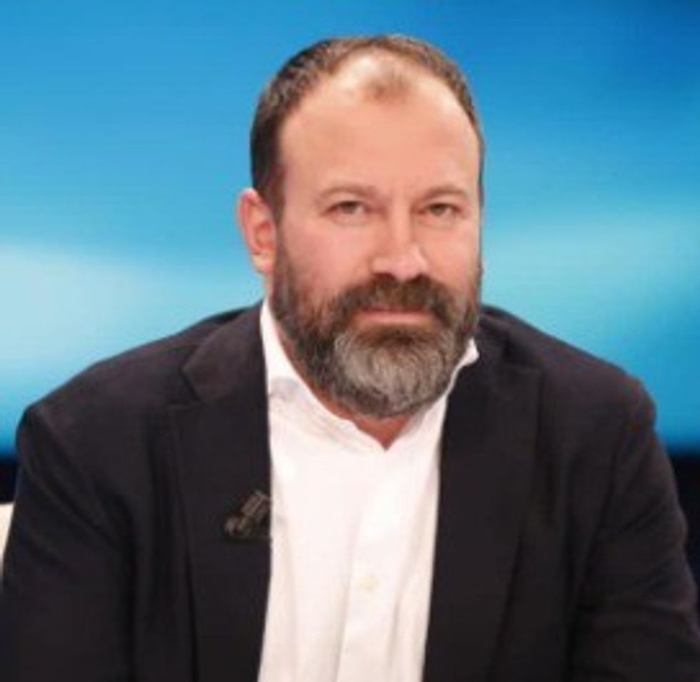 605253d49b254e1380a18dbb774d29f2