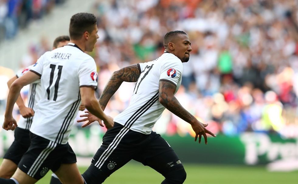 607138191_AH_5683_0256BD38F2257AAF0A995A4860C728CD_3475