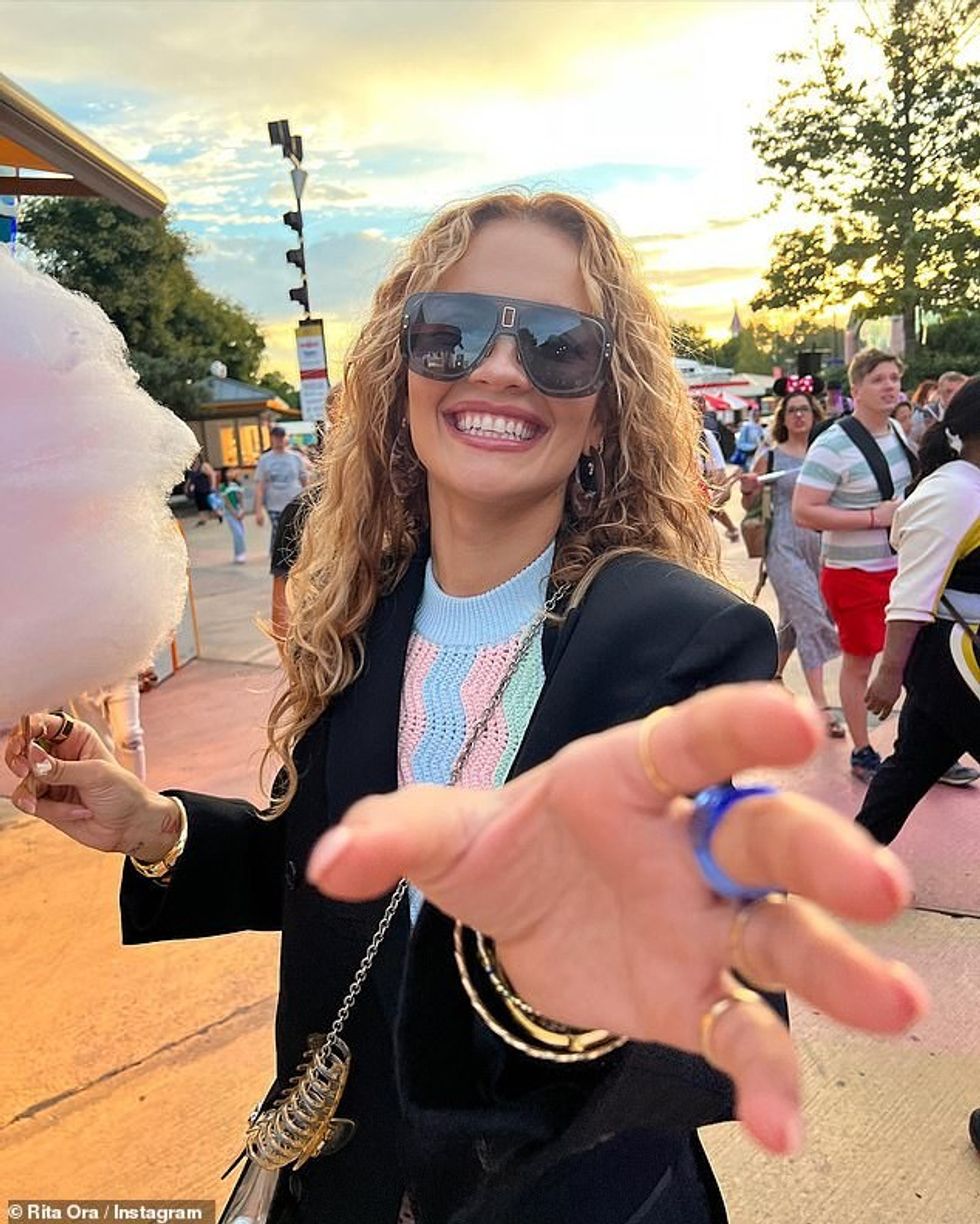 60833073 11061105 Fun times She allowed her curly blonde locks to cascade over her a 23 1659085611020