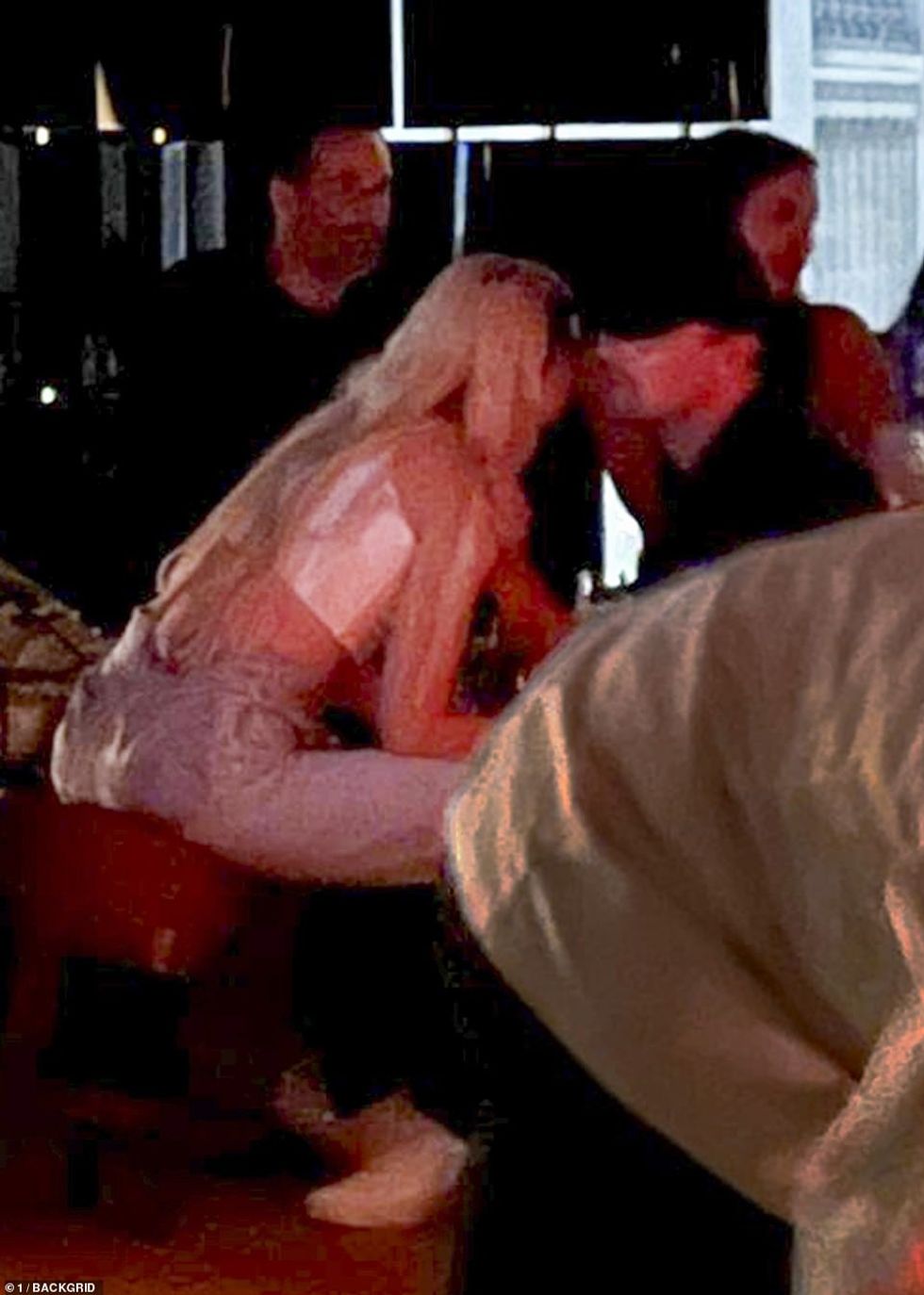 62380063 11209615 New romance Leonardo DiCaprio 47 has been pictured getting close a 13 1663129806051 1