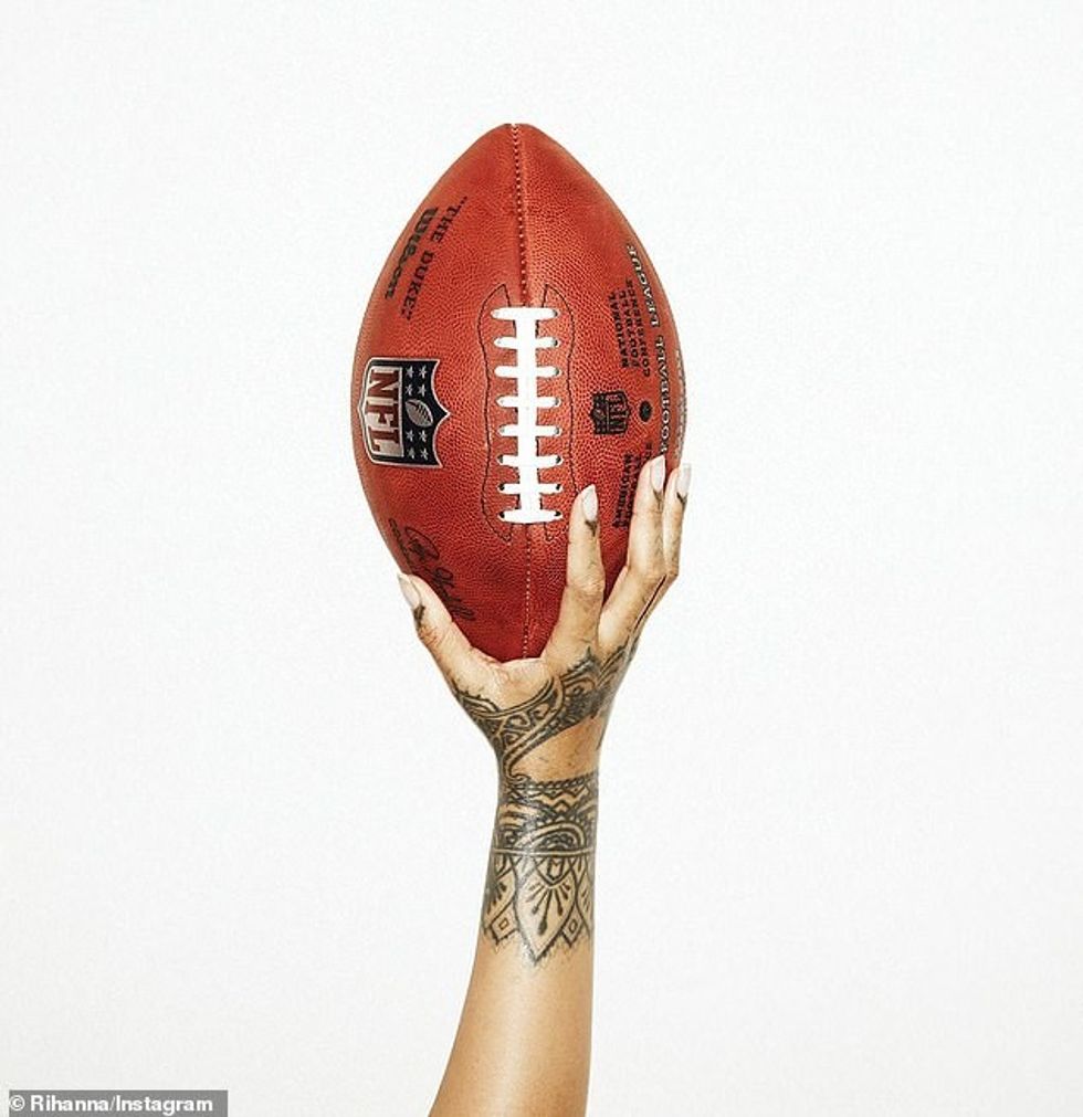 62785059 11252499 Rihanna announced she will headline the 2023 Super Bowl half tim a 5 1673161519747