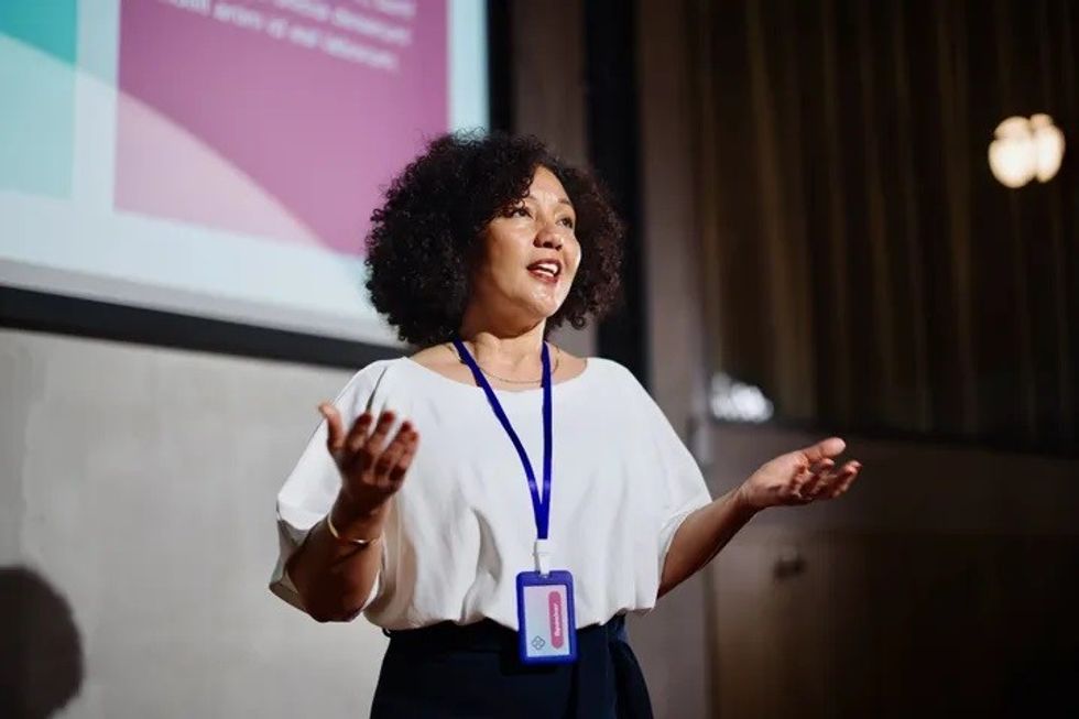 62f57086230000300047b613