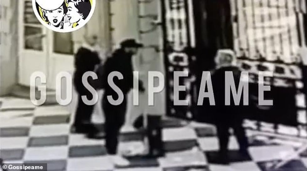 63742157 11343377 A clip later showed Icardi arriving at Nara s hotel in Argentina a 118 1666438803750