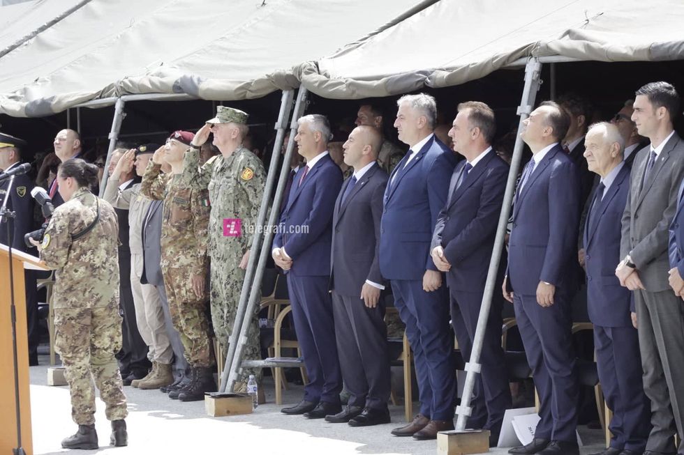 64412976 327798084806528 725065602837774336 n