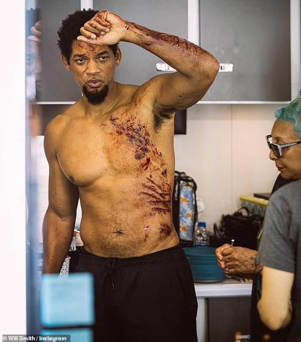 64712083 11446177 Behind the scenes Will Smith 54 uploaded a shirtless photo of hi a 126 1668832312617