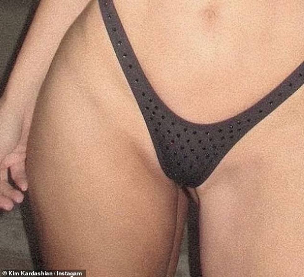 64717245 11446703 The post left fans divided as some believe she has altered the p a 27 1668850821069