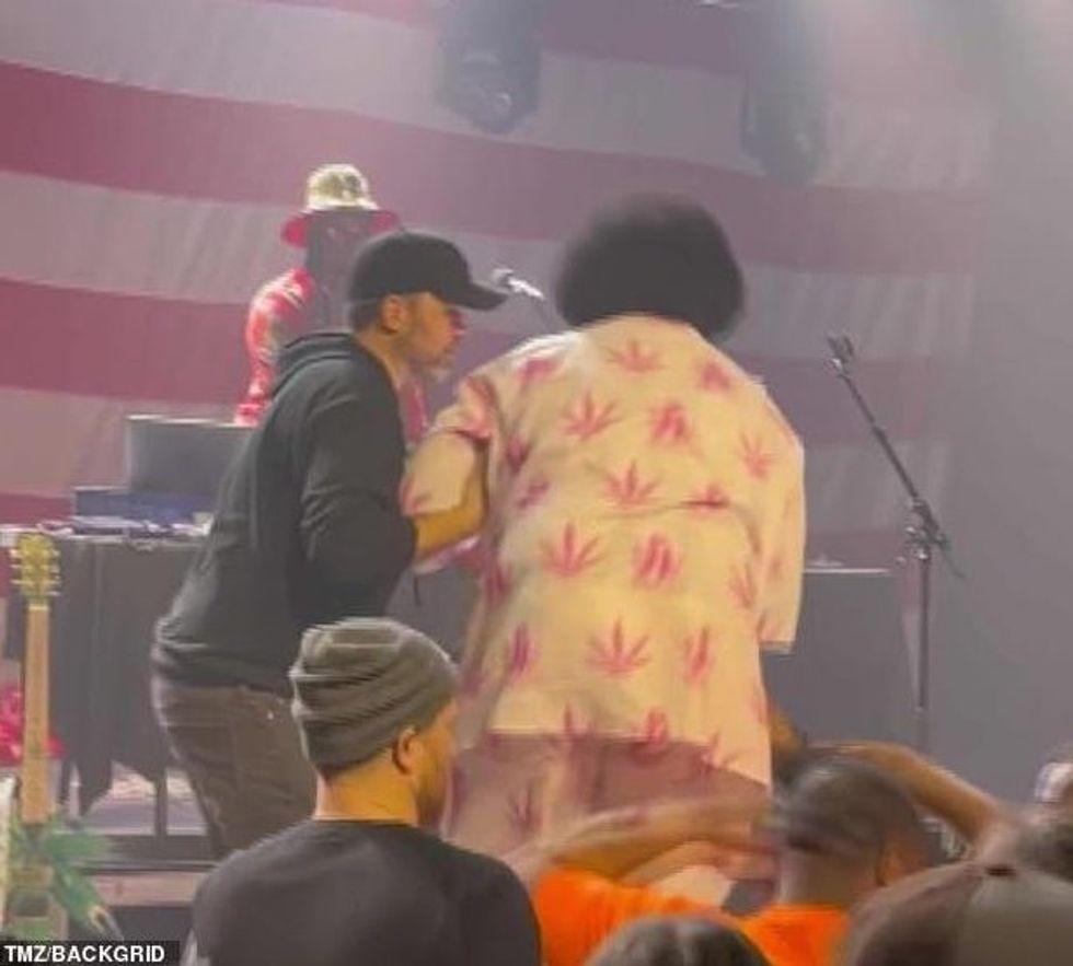 64726287 11447615 Not slowing down Afroman s performance comes after police in Ohi a 36 1668889348869 e1668954806838