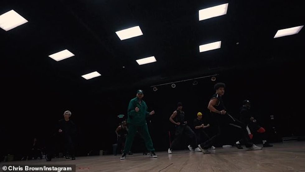 64731645 11448175 image a 128 1668900678804