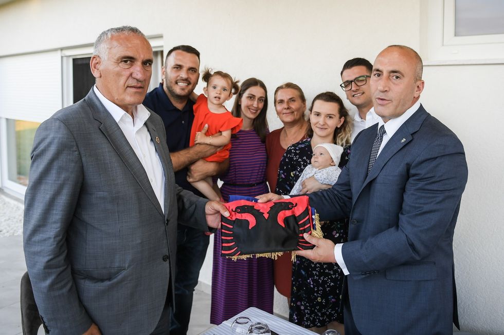 65467295 1236227223168356 4087814567978074112 o