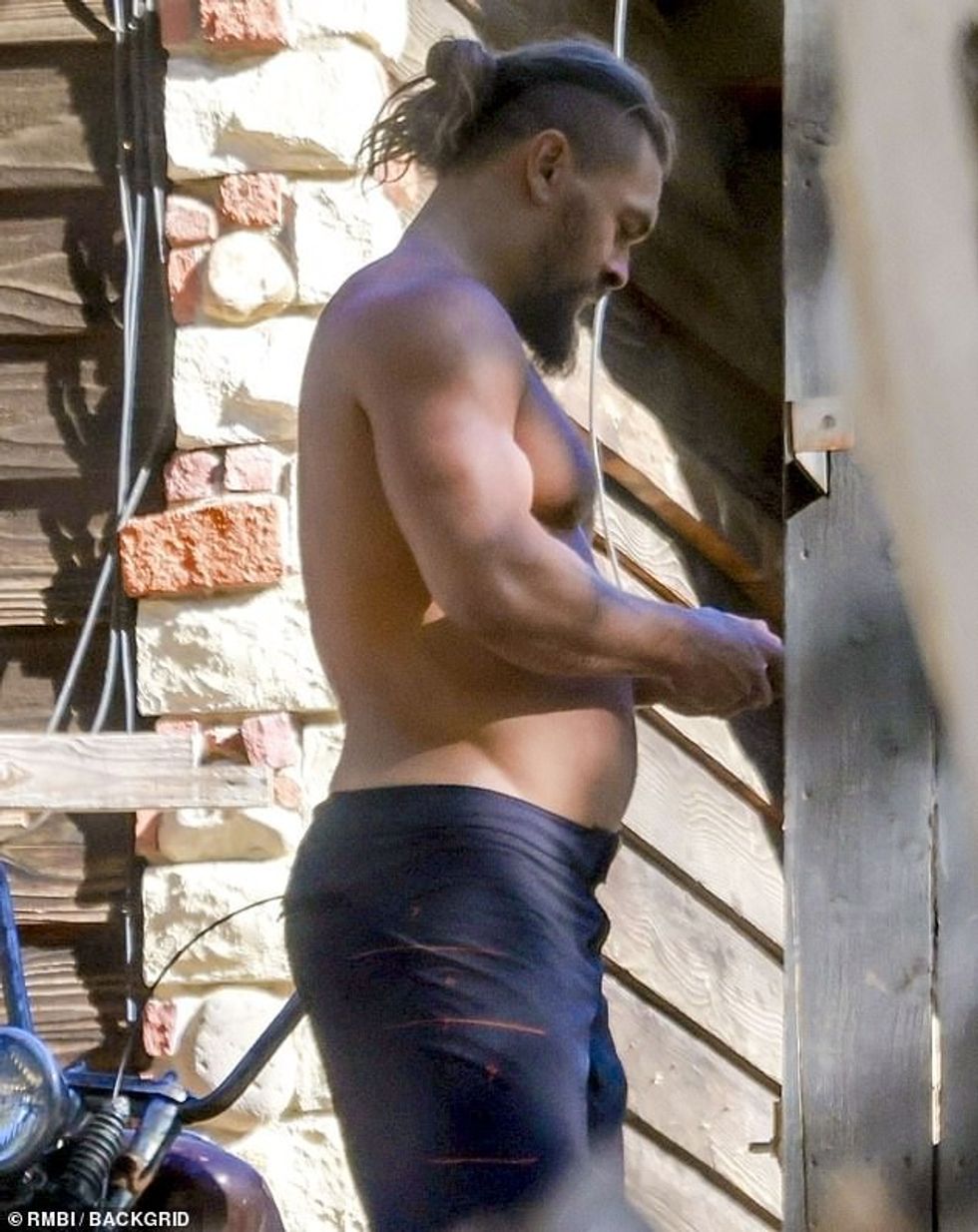 65858699 11567079 Holiday plans The Game of Thrones star was recently seen flexing a 2 1671738167168