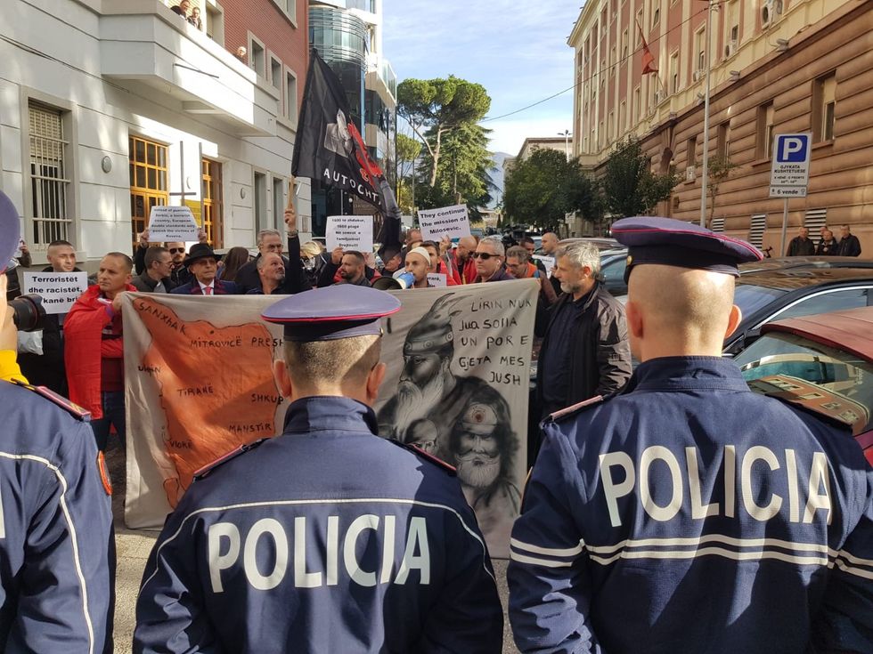 65fddf49 7d5e 4053 858d 12d872428922