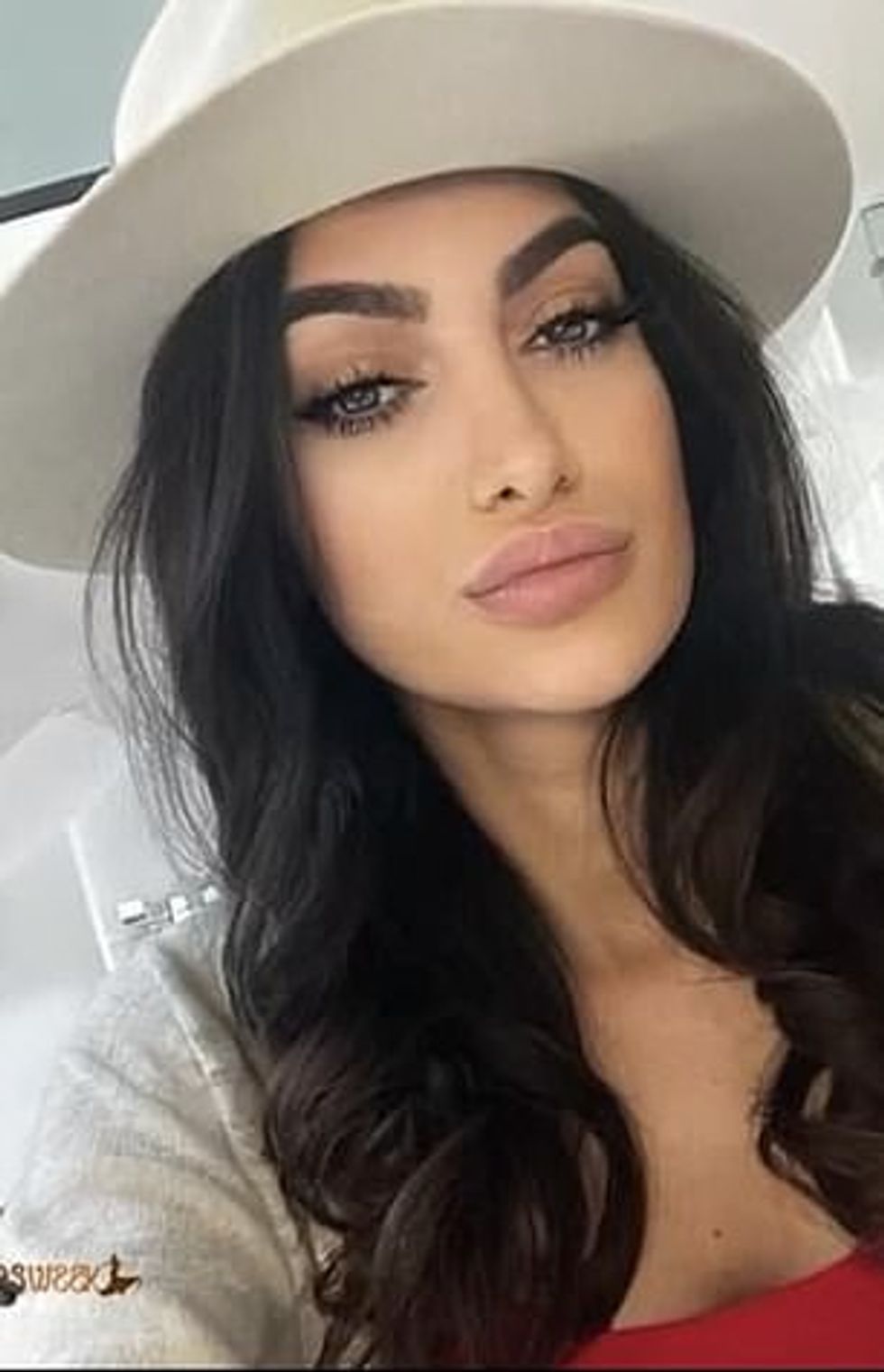 66077375 11925887 Georgiana Naghel pictured 28 who is also an American citizen is m 32 1680289453978