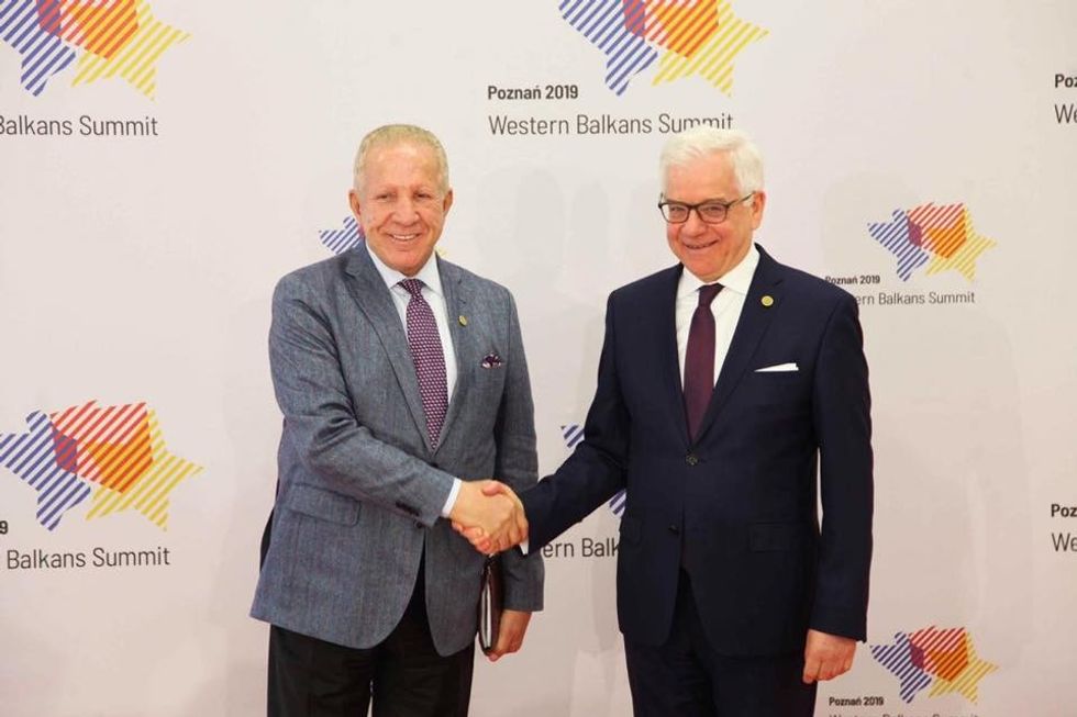 66288530 10161859401190153 5937116611054927872 n