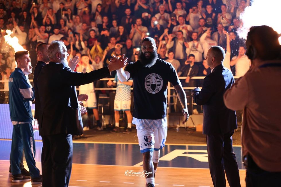 66459224 2421191044605566 3445618598180028416 o